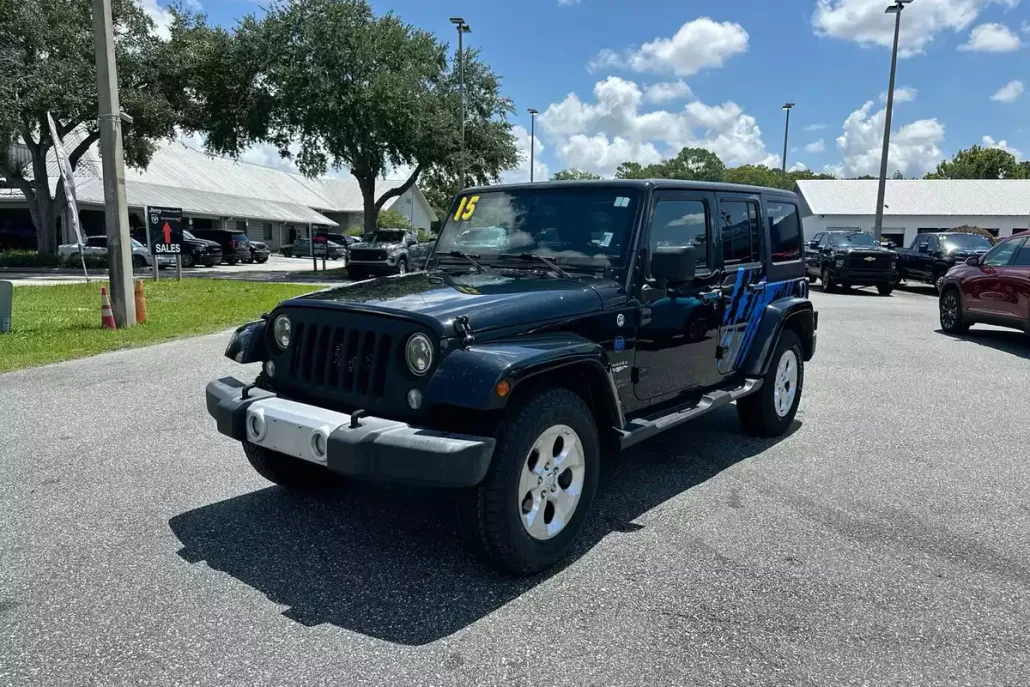 2015 Jeep Wrangler Unlimited Sahara photo 1