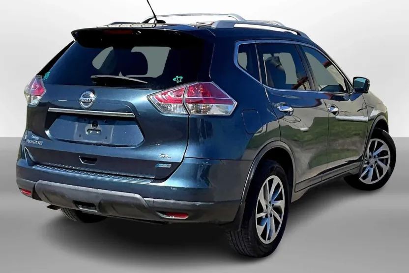 2014 Nissan Rogue SL photo 1