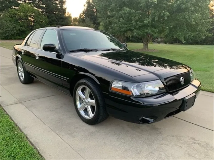 2004 Mercury Marauder photo 1