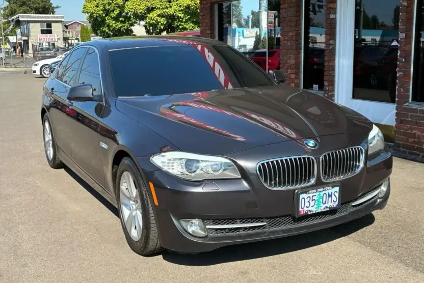 2013 Bmw 528i 5-series photo 1
