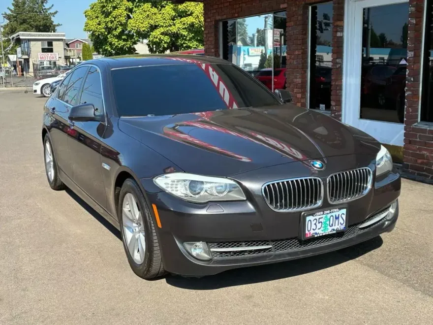 2013 Bmw 528i 5-series photo 1