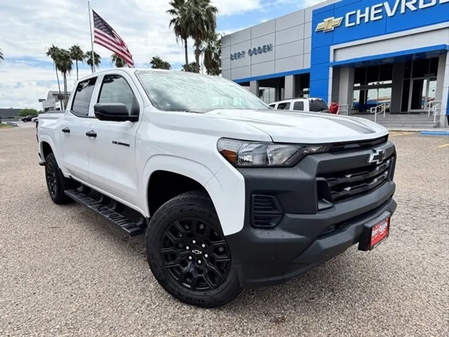 2025 Chevrolet Colorado LT photo 1