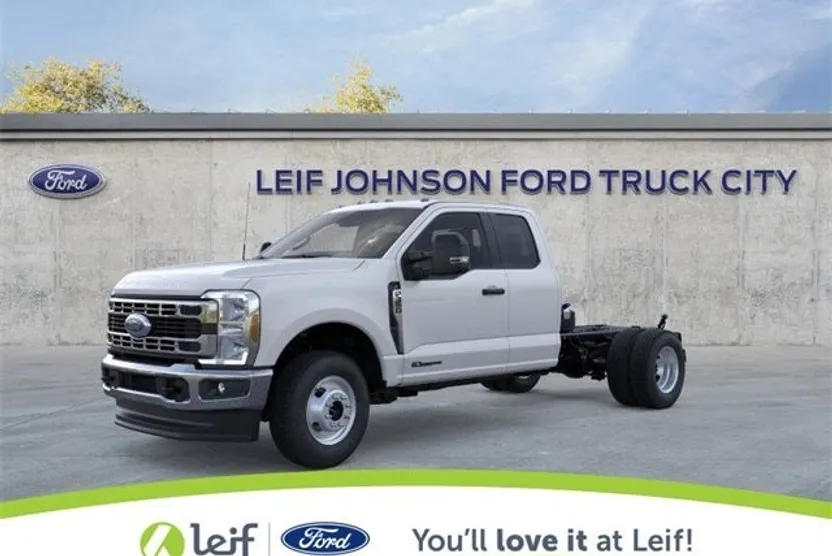 2025 Ford F-350 XL photo 1