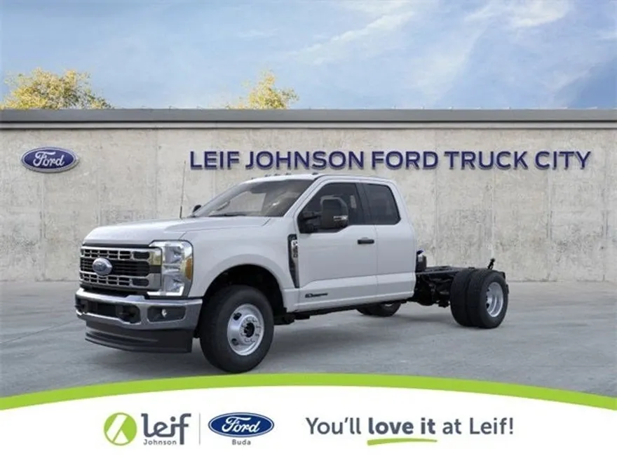 2025 Ford F-350 XL photo 1