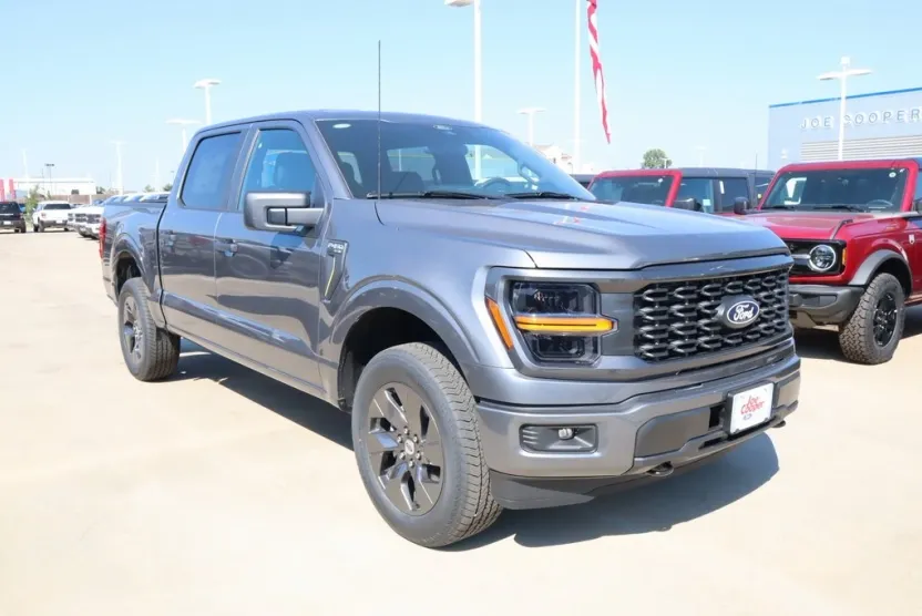 2025 Ford F-150 STX photo 1
