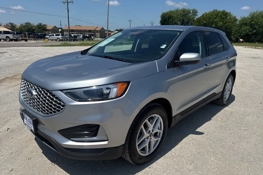 2024 Ford Edge SEL photo 1