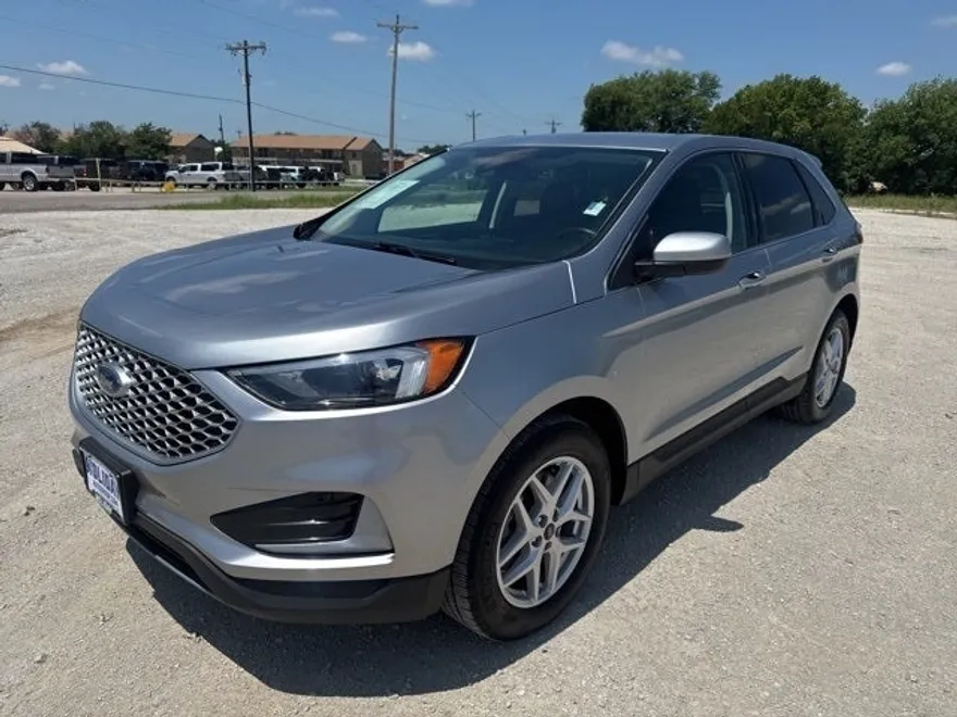 2024 Ford Edge SEL photo 1