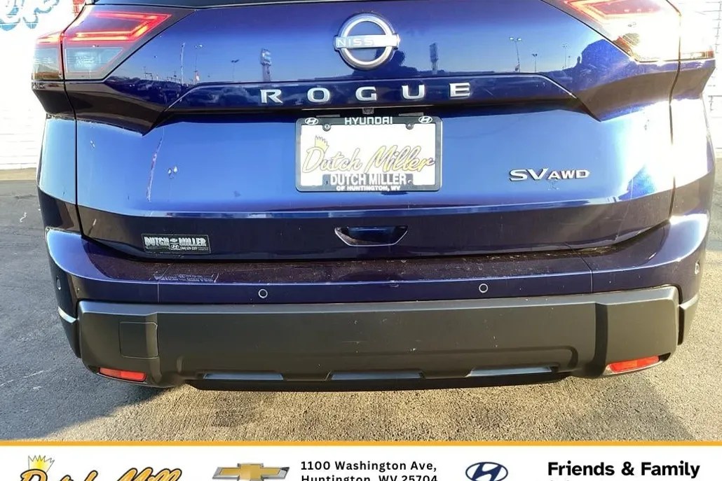 2024 Nissan Rogue SV photo 1