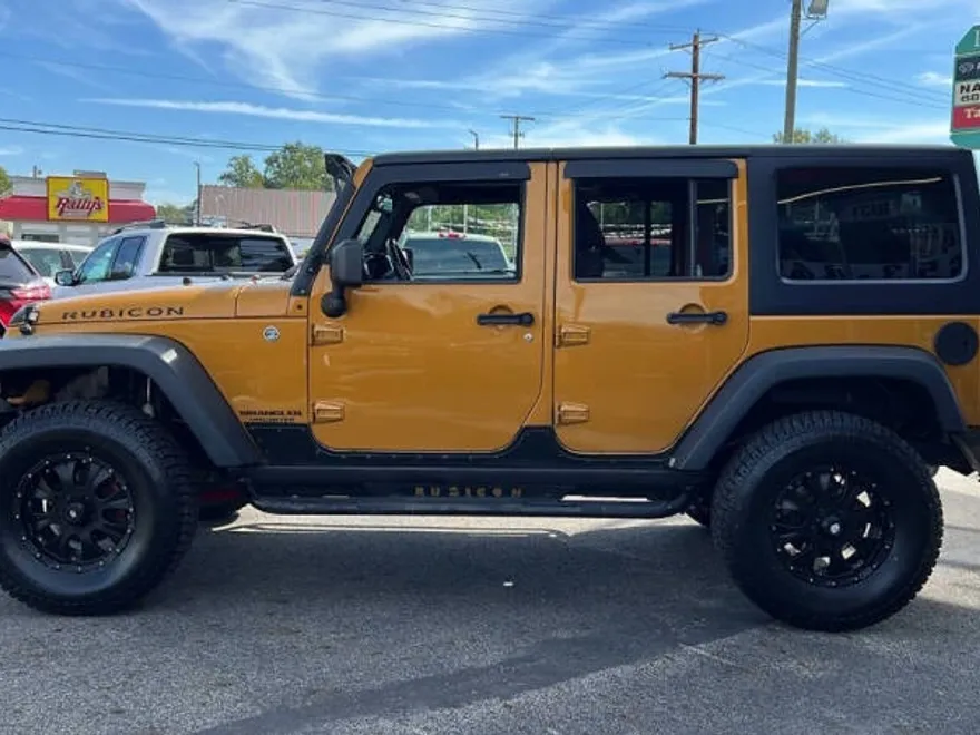 2014 Jeep Wrangler Unlimited Rubicon photo 1