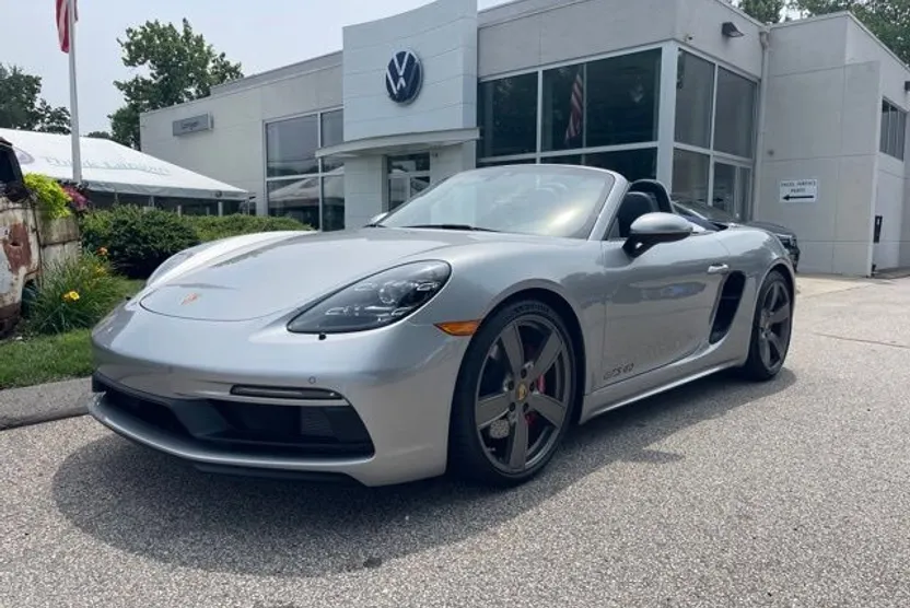 2022 Porsche Boxster photo 1