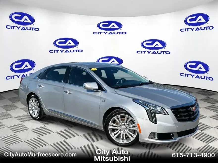 2018 Cadillac XTS Luxury photo 1