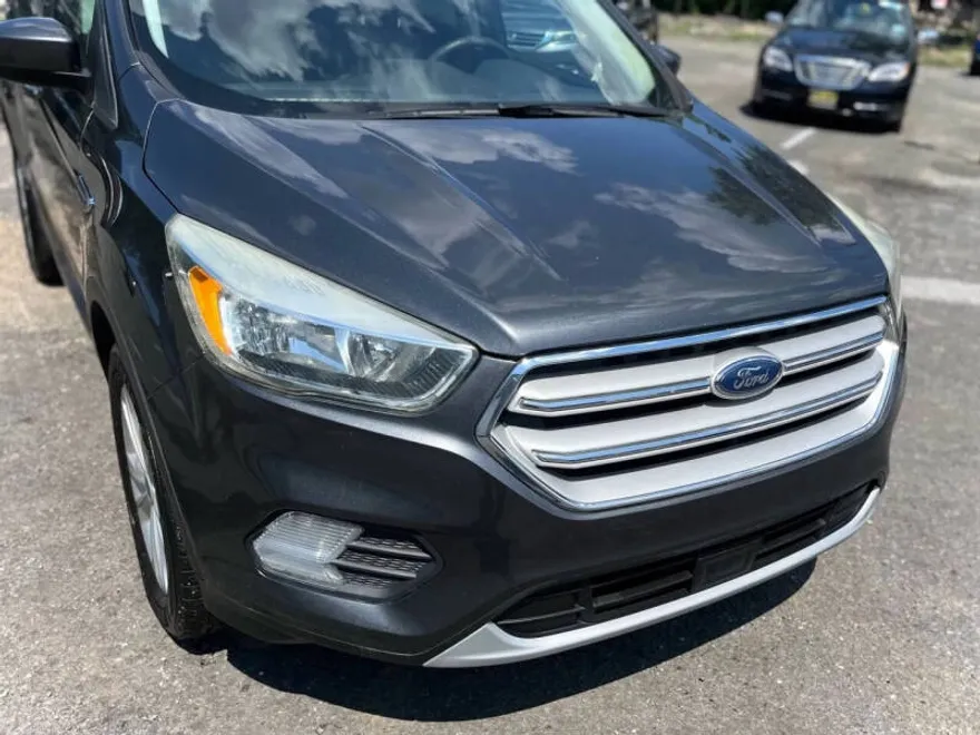2018 Ford Escape SE photo 1