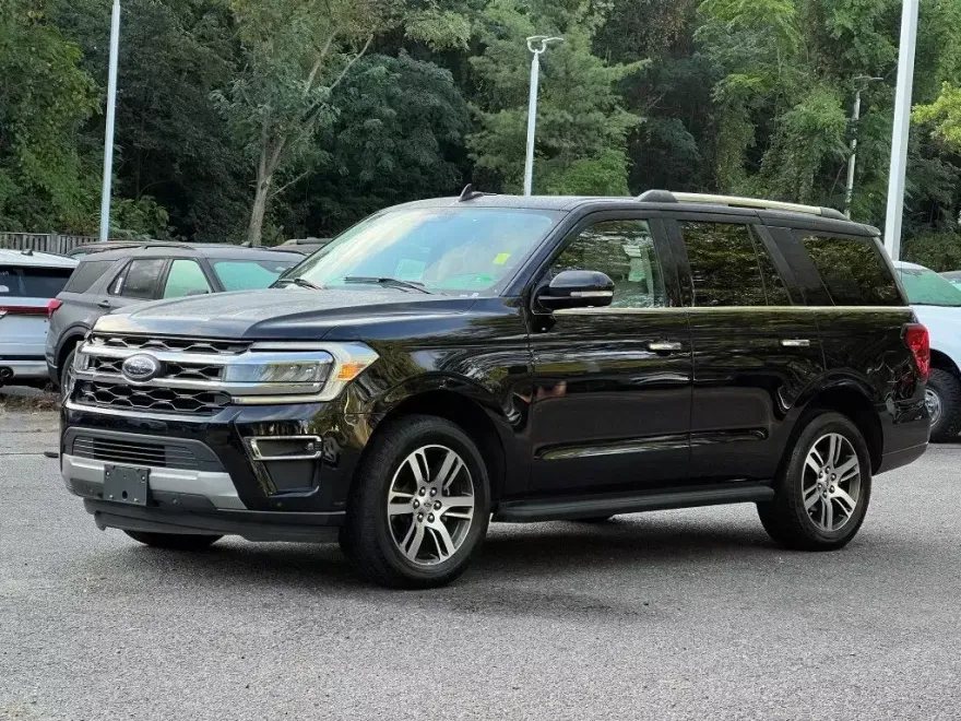 2024 Ford Expedition Limited photo 1
