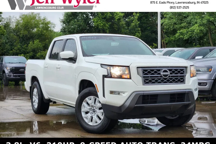 2022 Nissan Frontier SV Crew Cab photo 1