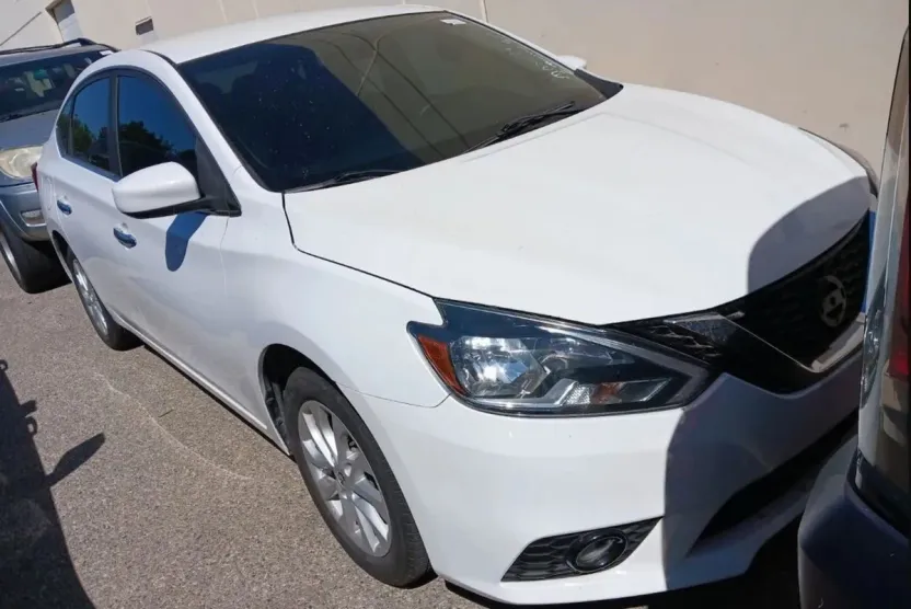 2019 Nissan Sentra SV photo 1