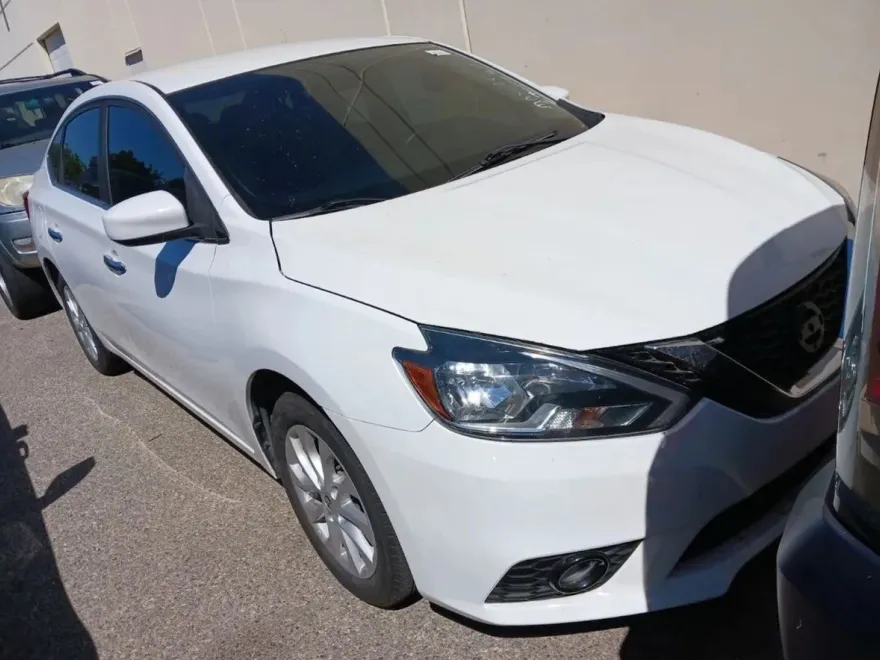 2019 Nissan Sentra SV photo 1