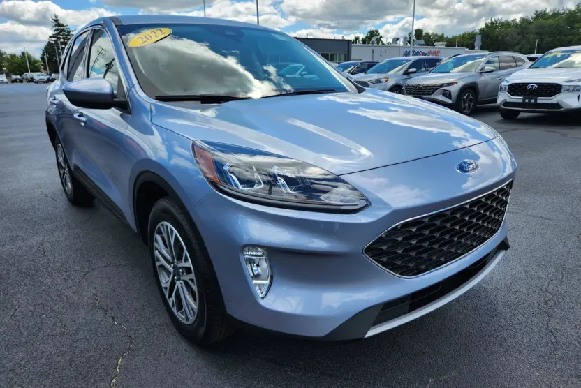 2022 Ford Escape SEL photo 1