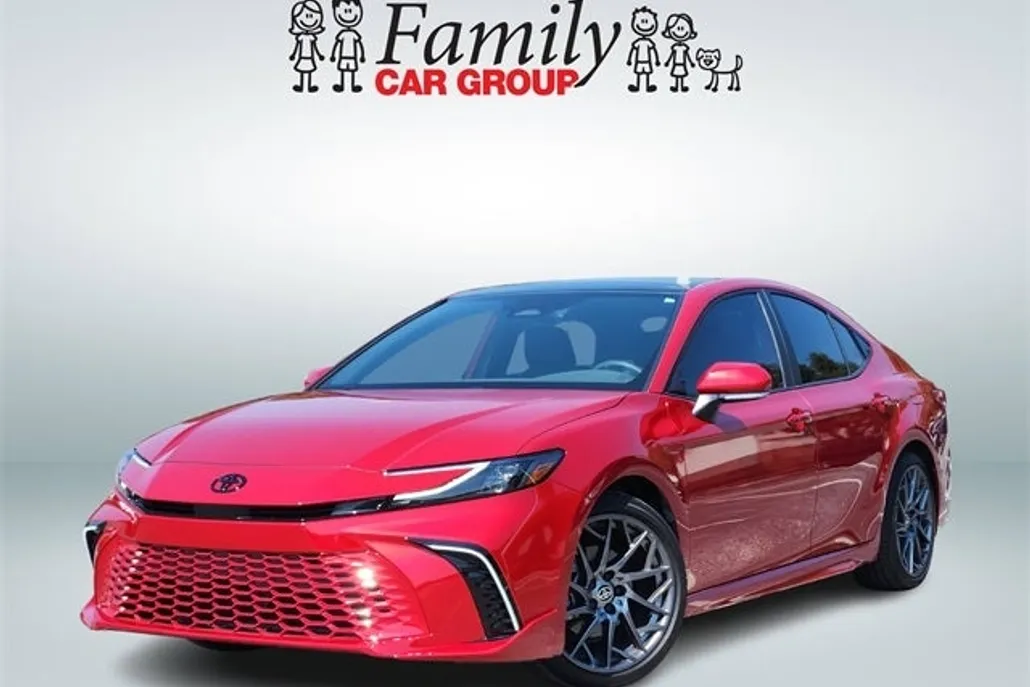 2025 Toyota Camry XSE photo 1