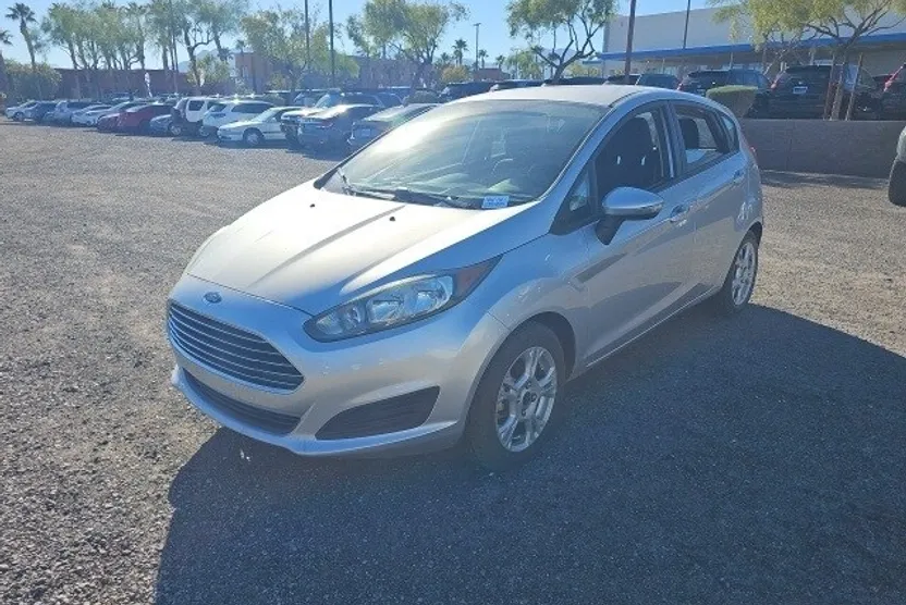 2014 Ford Fiesta SE photo 1