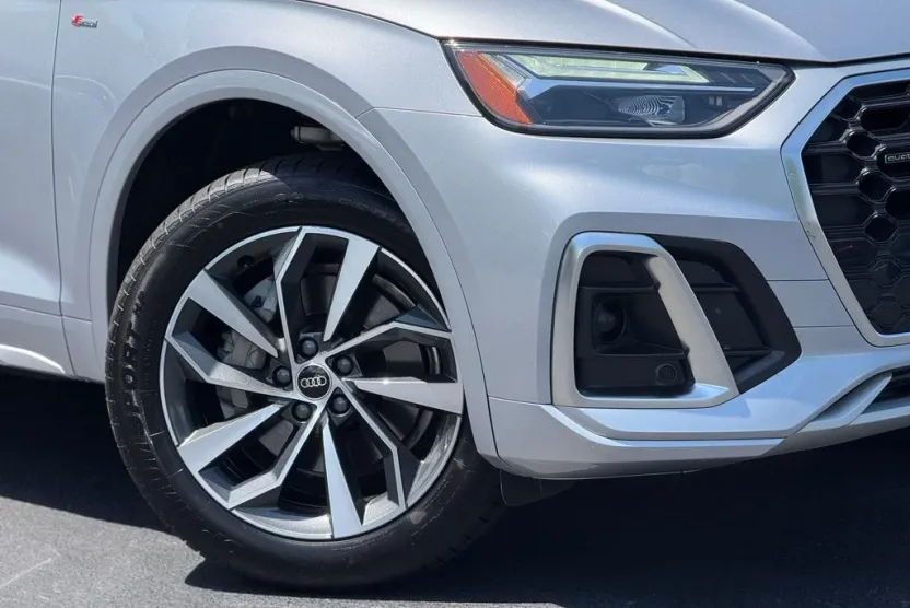 2024 Audi Q5 45 S line Premium Plus photo 1