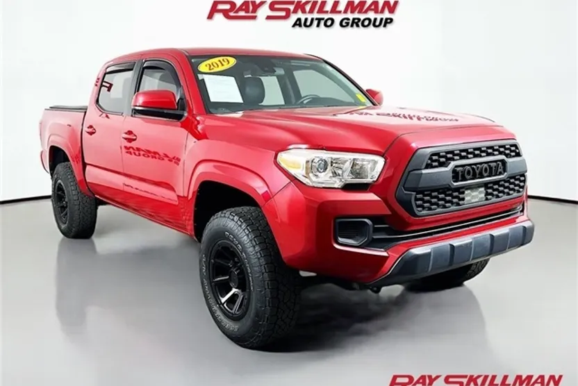 2019 Toyota Tacoma SR5 photo 1