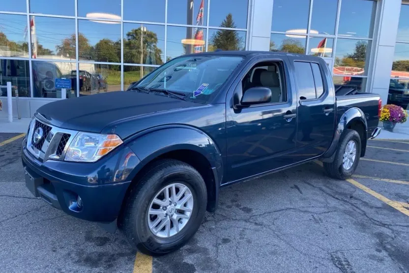 2016 Nissan Frontier SV photo 1