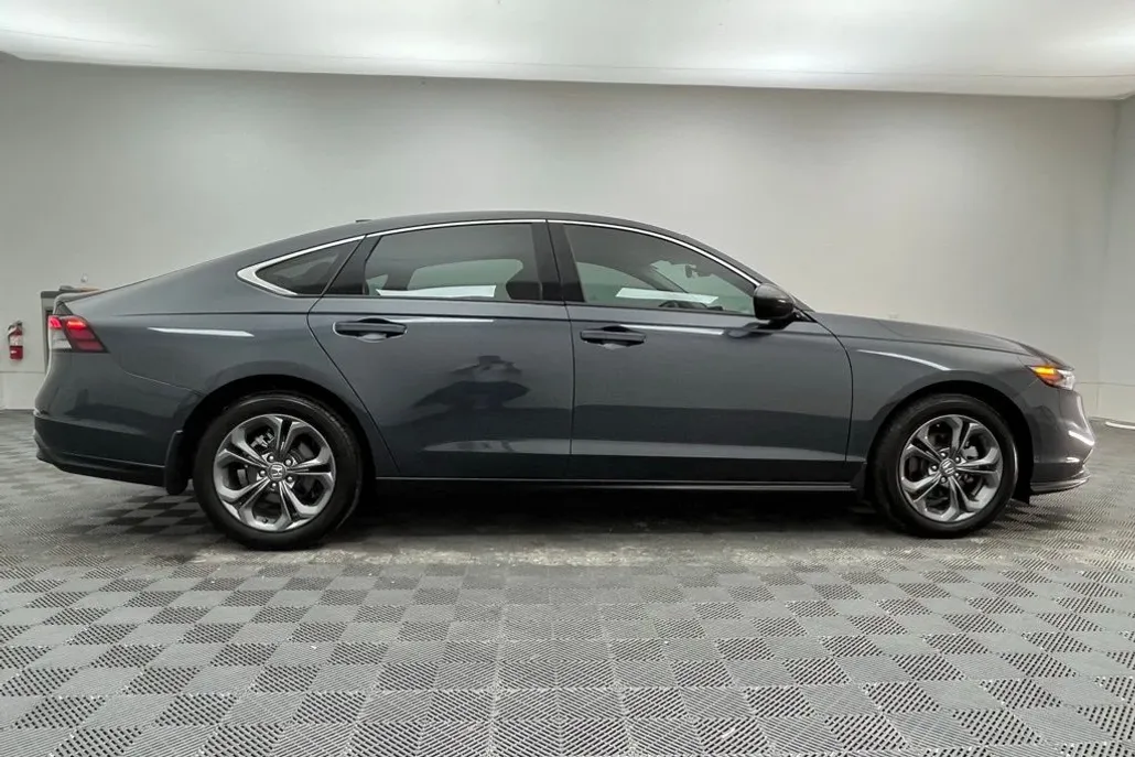 2024 Honda Accord EX photo 1