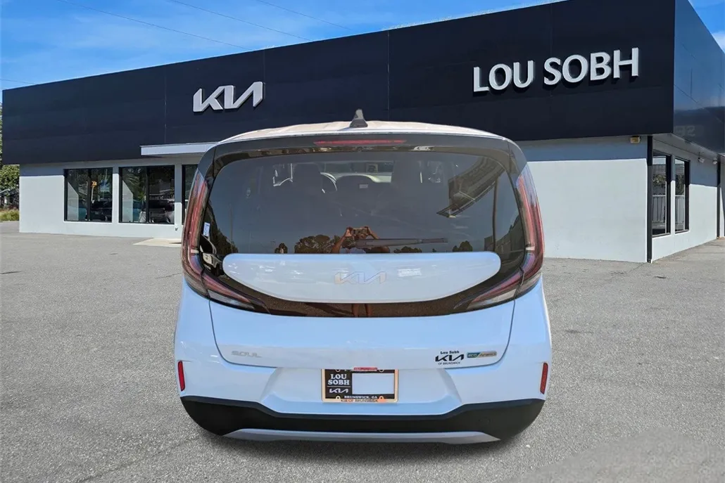 2025 Kia Soul EX photo 1