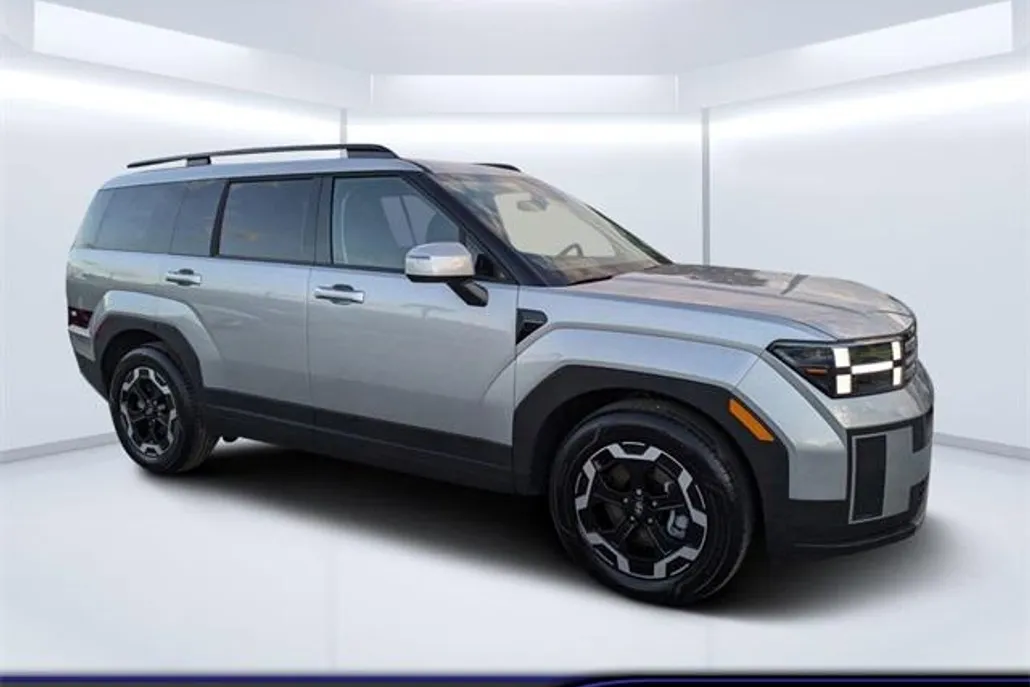 2025 Hyundai Santa Fe SEL photo 1