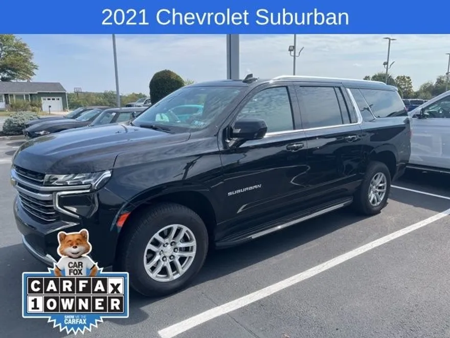 2021 Chevrolet Suburban LT photo 1
