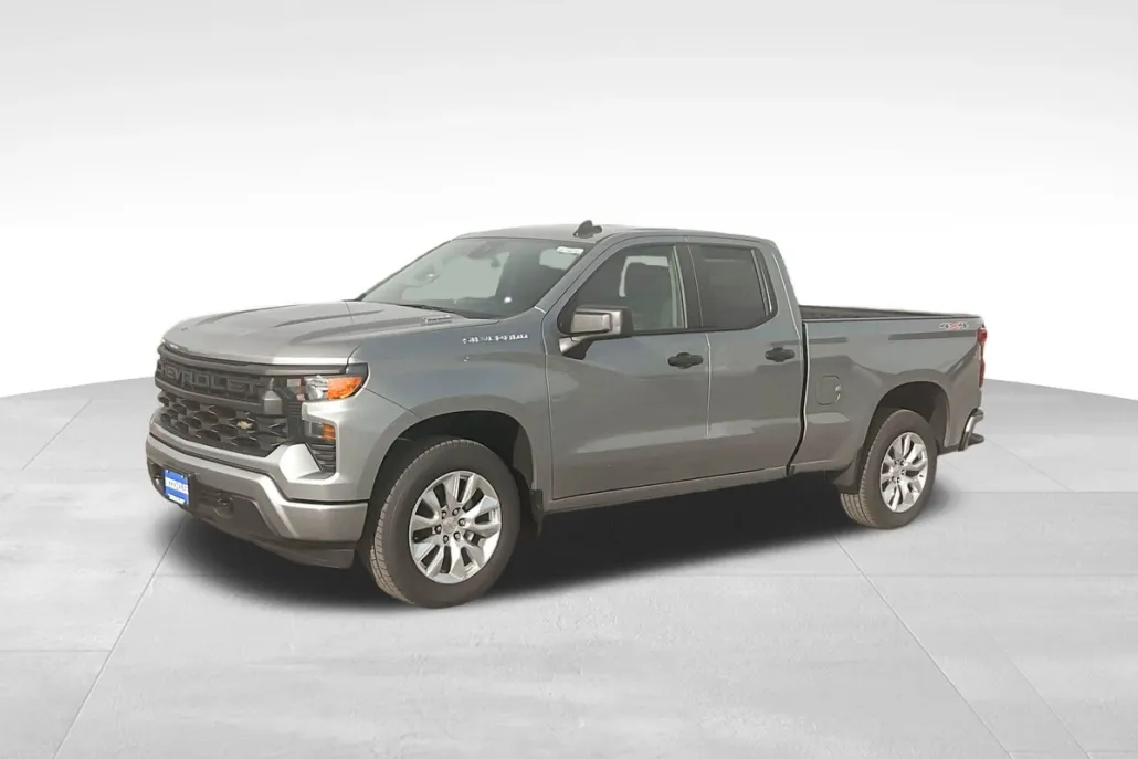 2025 Chevrolet Silverado 1500 Custom photo 1