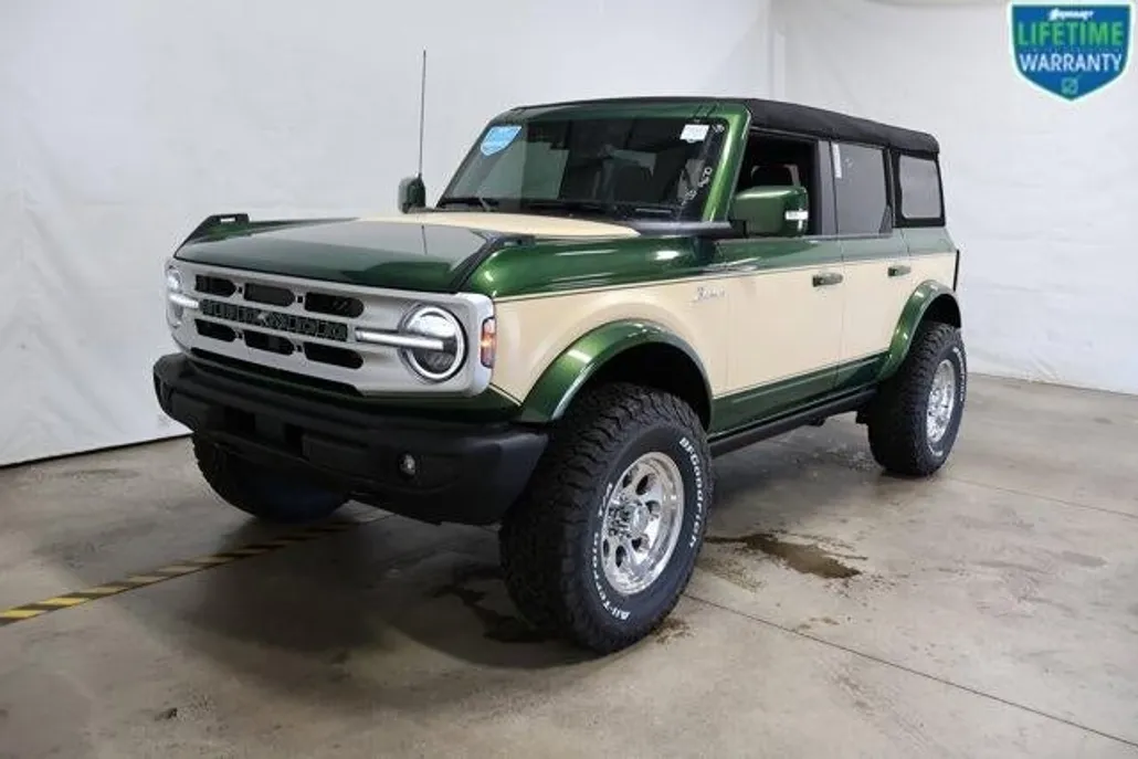 2024 Ford Bronco First Edition photo 1