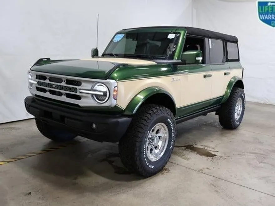 2024 Ford Bronco First Edition photo 1