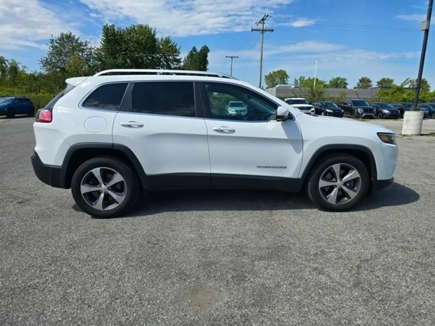2019 Jeep Cherokee Limited photo 1