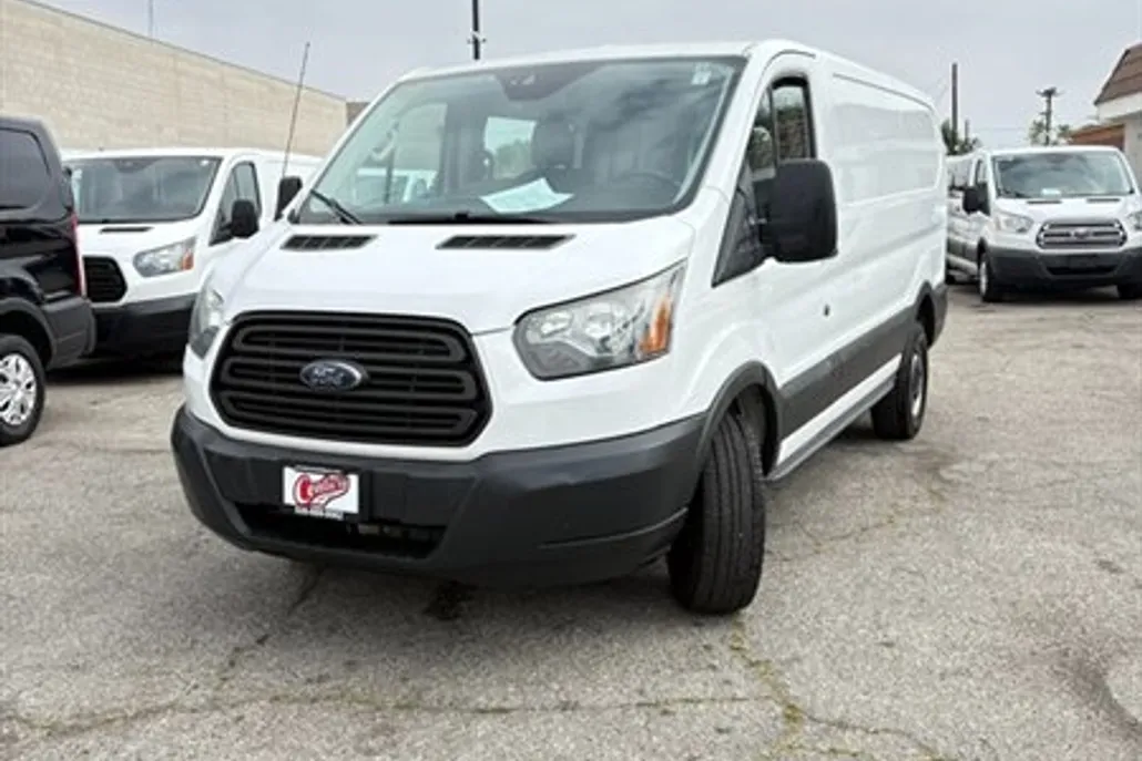 2017 Ford Transit Van photo 1