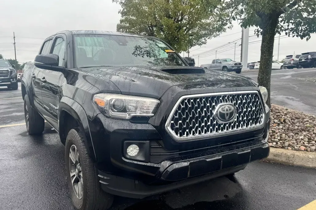 2019 Toyota Tacoma 4x4 SR photo 1