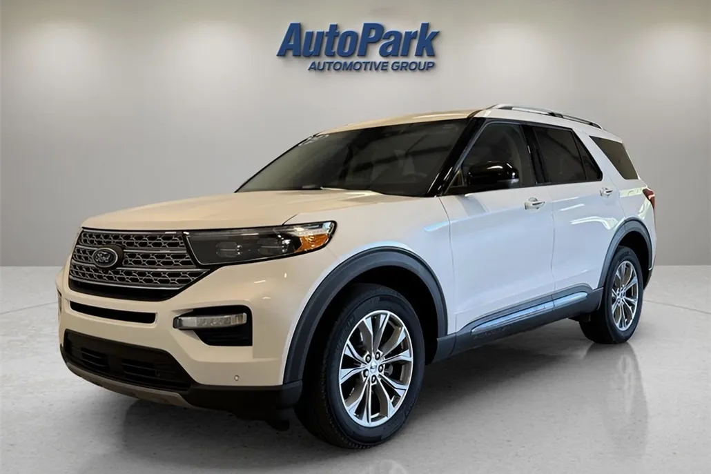 2023 Ford Explorer Limited photo 1