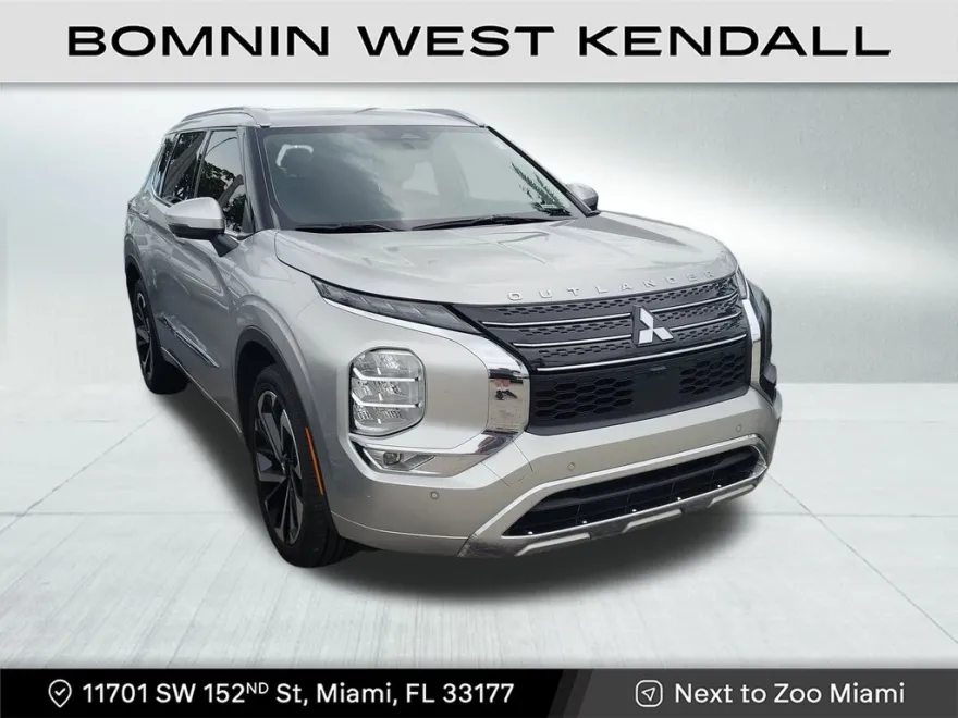 2022 Mitsubishi Outlander SEL photo 1