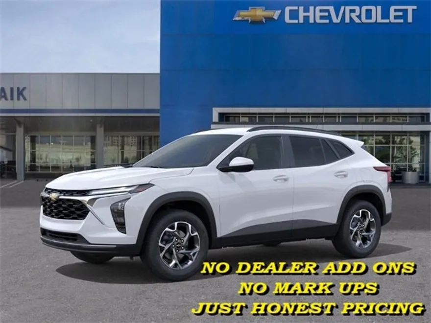 2025 Chevrolet Trax LT photo 1