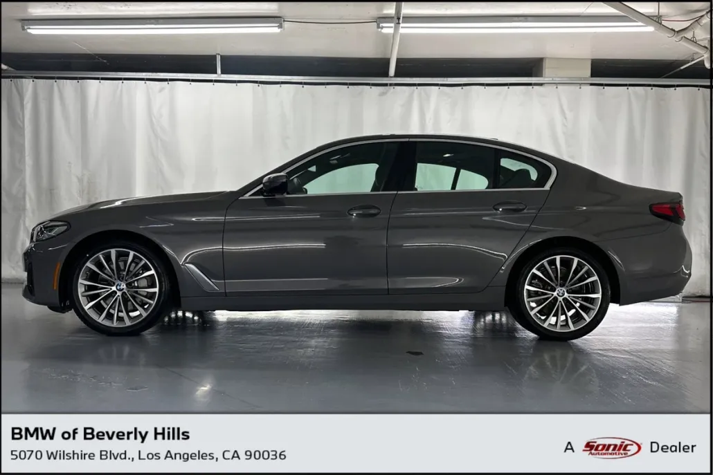2022 Bmw 530i photo 1