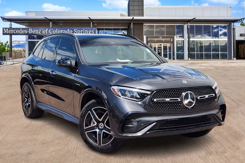 2024 Mercedes Benz GLC 300 4MATIC photo 1
