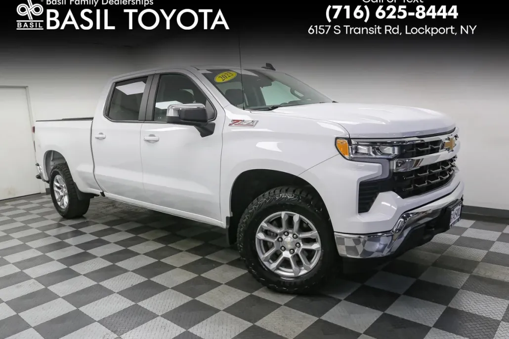2023 Chevrolet Silverado 1500 LT photo 1