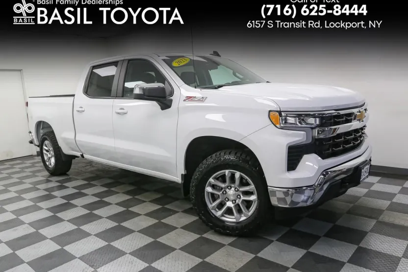 2023 Chevrolet Silverado 1500 LT photo 1
