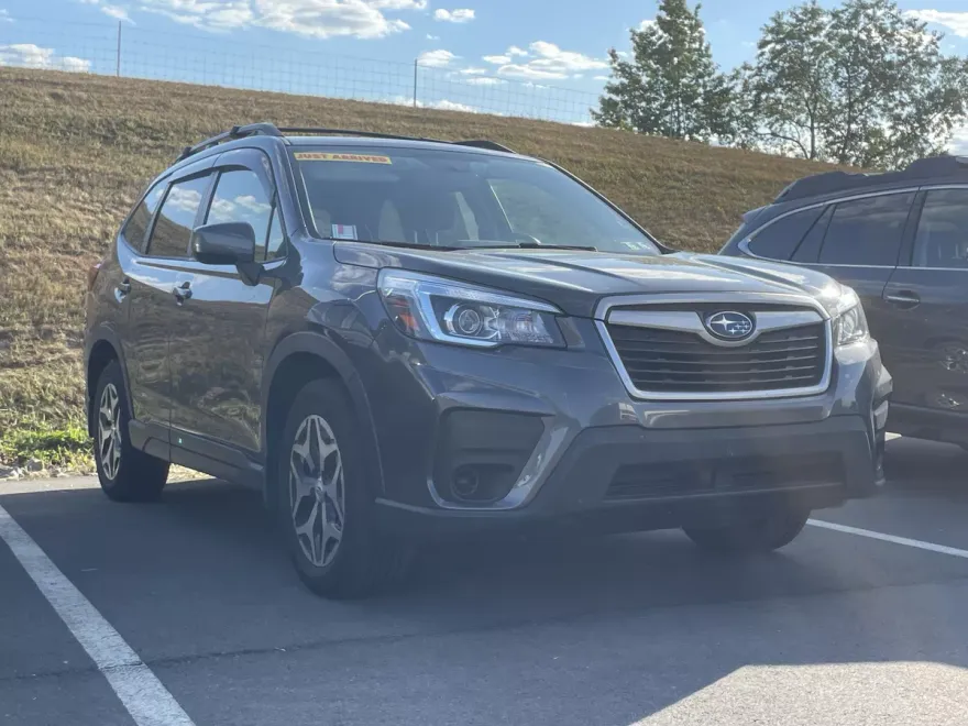 2020 Subaru Forester Premium photo 1