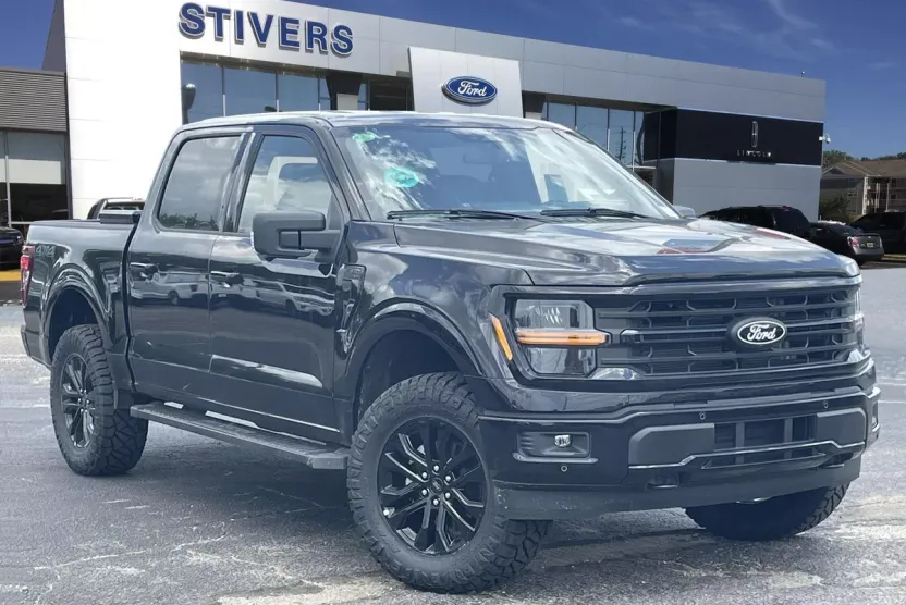 2025 Ford F-150 XLT photo 1