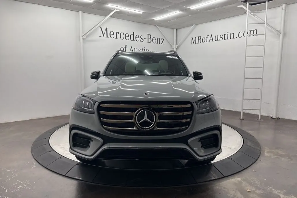 2026 Mercedes Benz GLS 450 4MATIC photo 1
