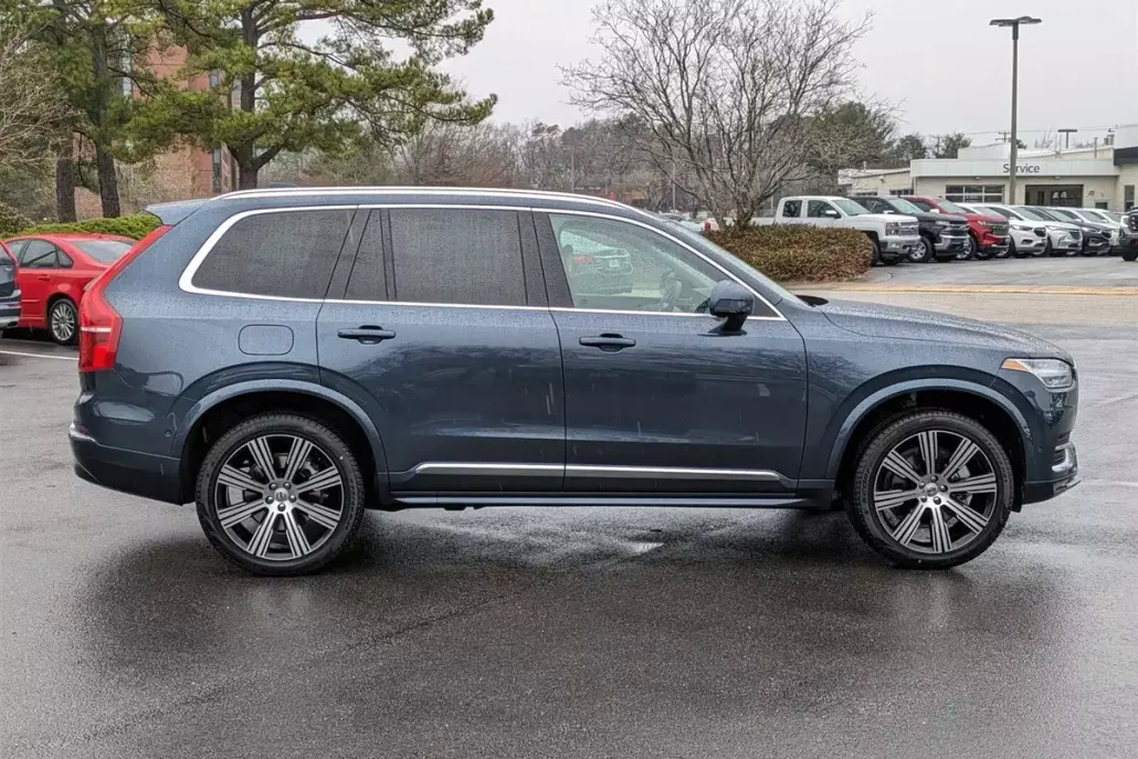 2024 Volvo XC90 Plus photo 1