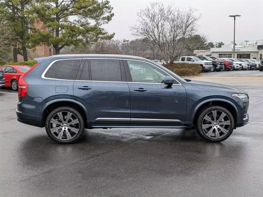 2024 Volvo XC90 Plus photo 1