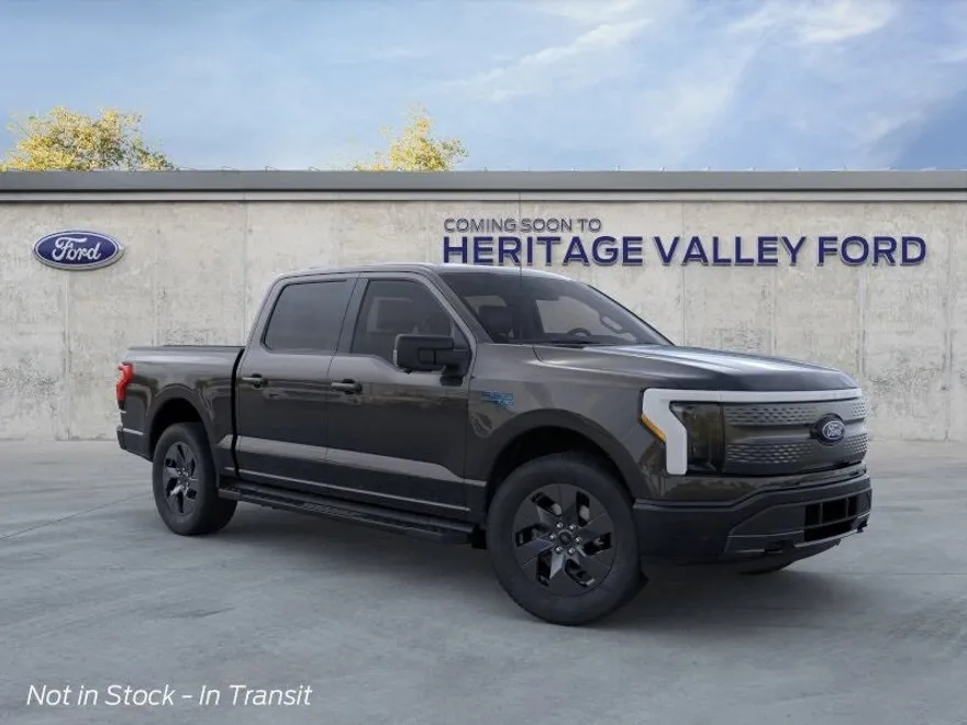 2025 Ford F-150 Lightning photo 1