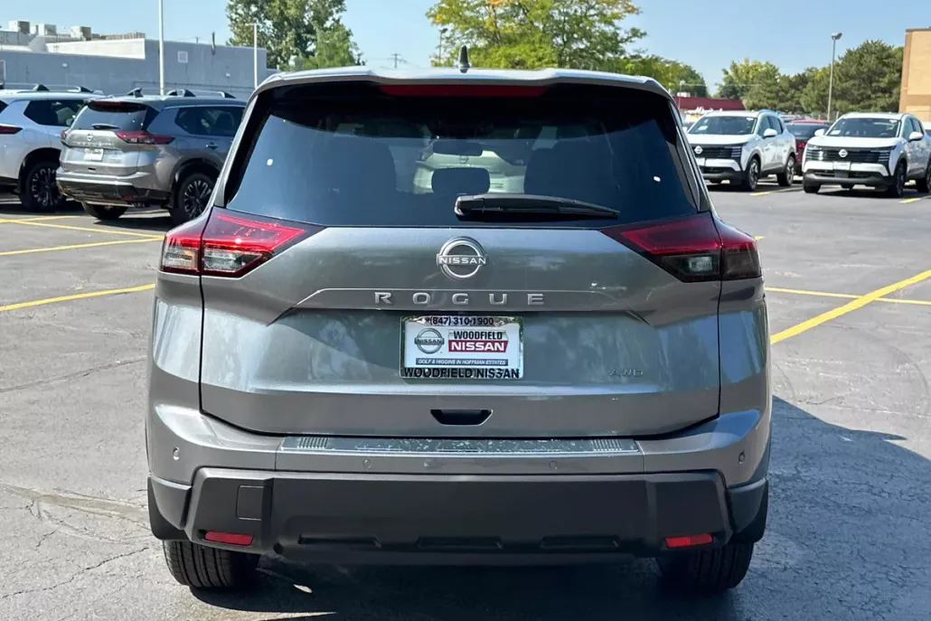 2026 Nissan Rogue SV photo 1
